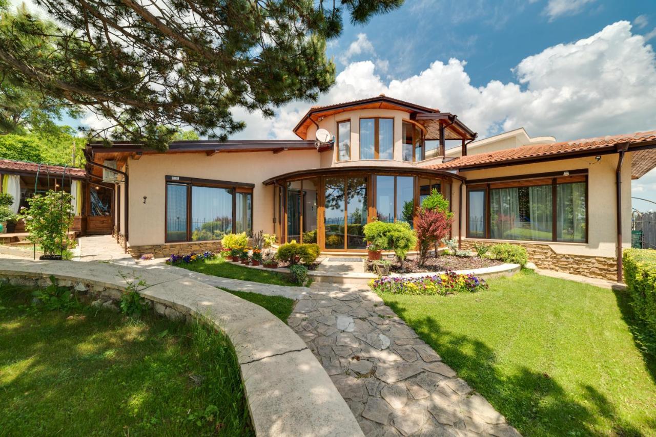 Sunny House Izgrev Villa Balchik Esterno foto